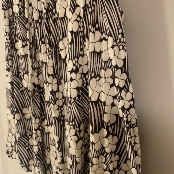 Anthropologie Vanessa Virginia  brown cream floral bow tank top- FREE w/purchase - Picture 2 of 6